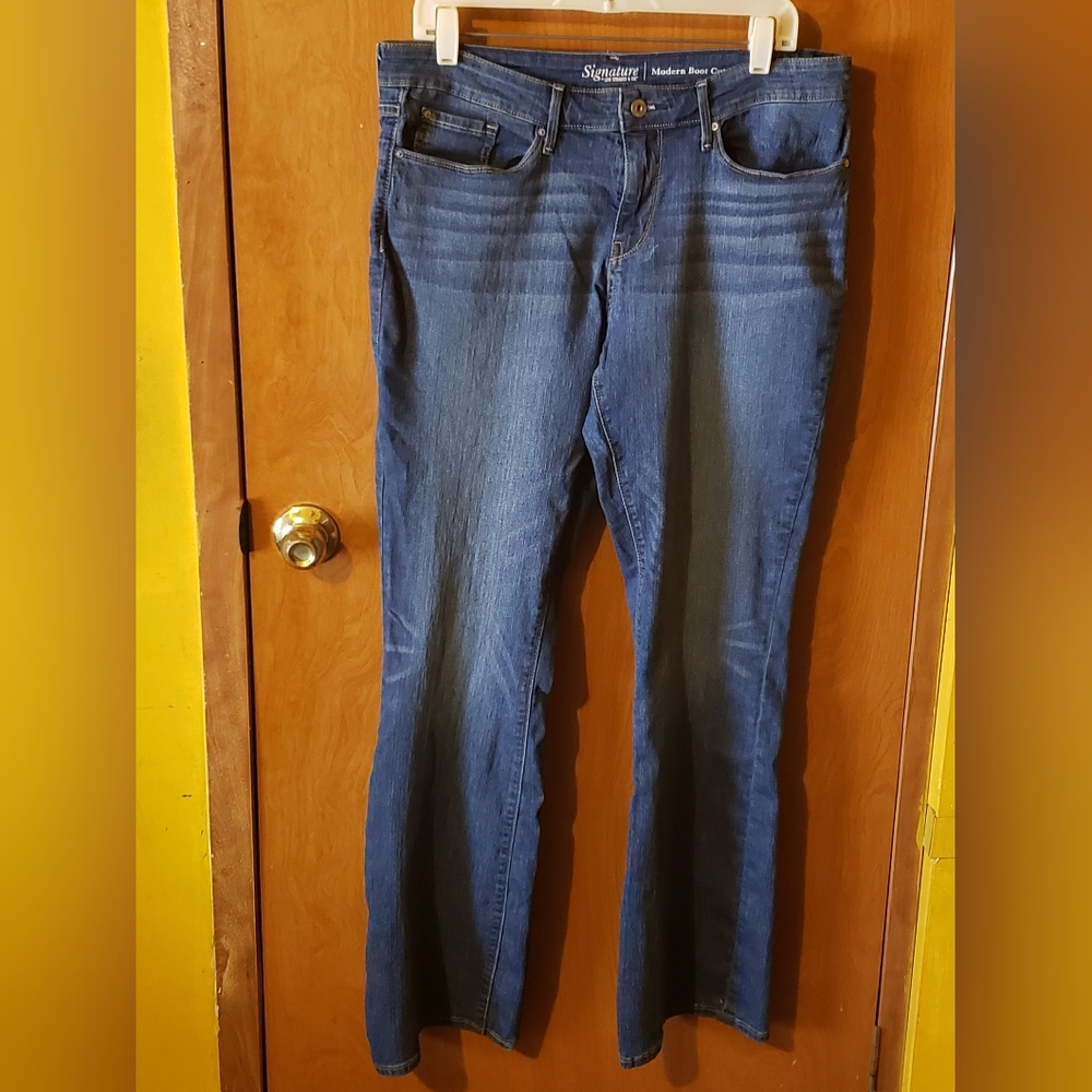 Signature Levi strauss & Co. Modern Boot Cut Stretch Jeans